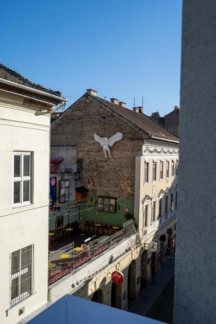 A50-Balcony-Designer Apartments No4 Budapest 0*,