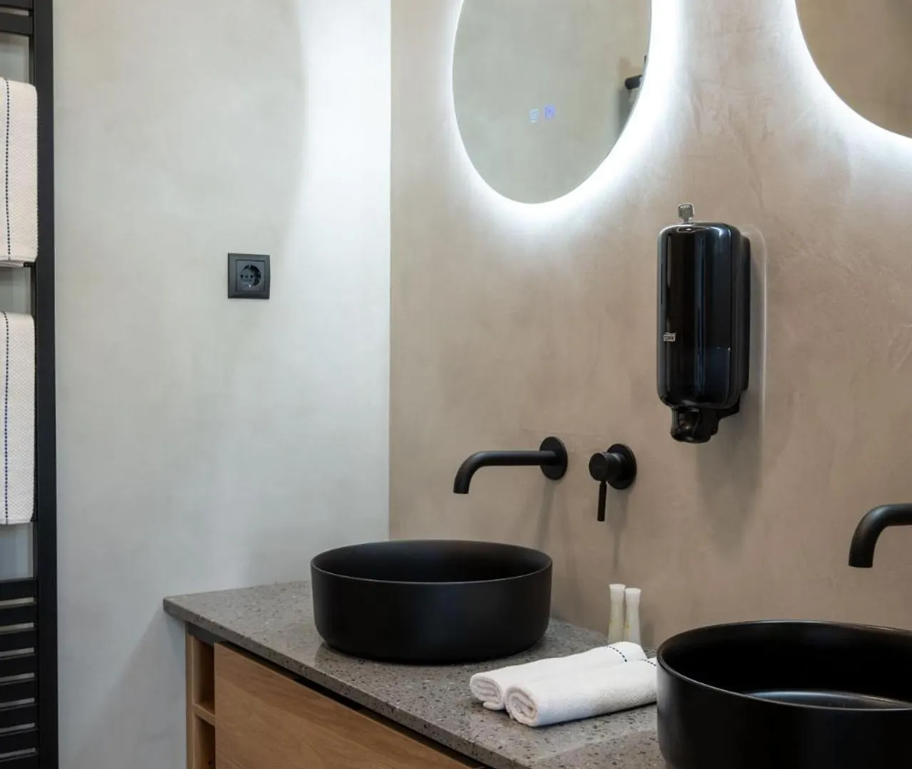 A50-Balcony-Designer Apartments No4 Budapest Hungary